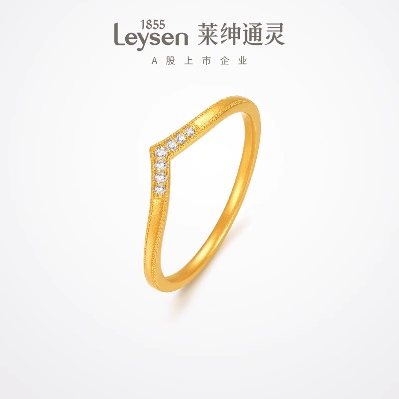 莱绅通灵缘定金誓V字 古法黄金足金999钻石戒指排戒