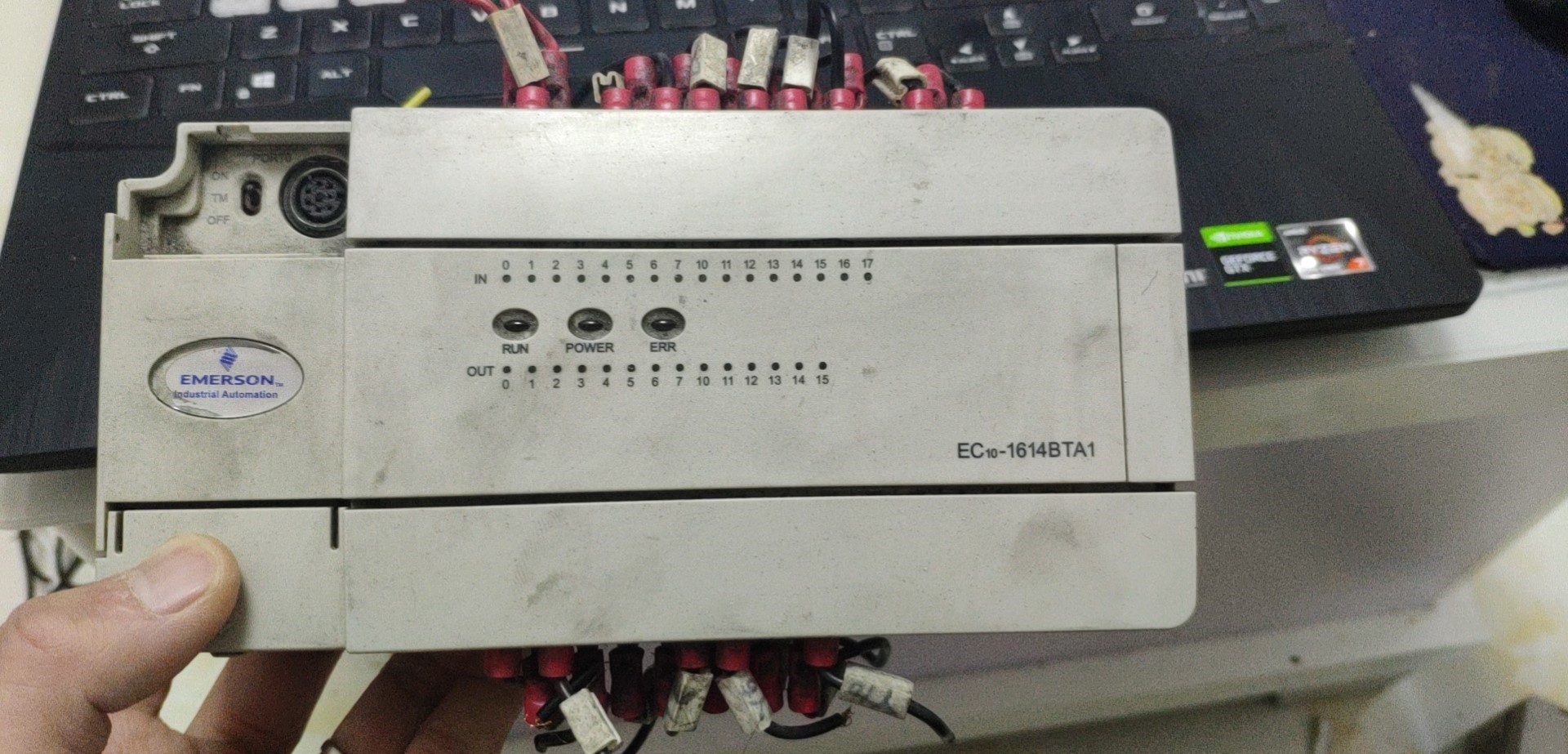 艾默生EMERSON EC10-1614BTA1自带模拟量输入输出*