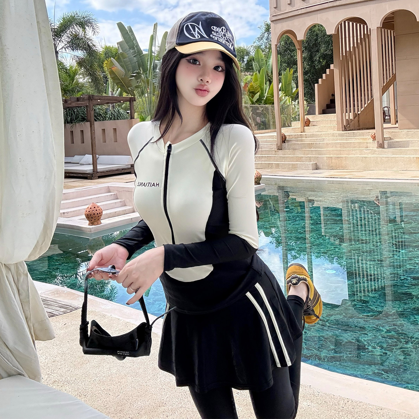 分体式泳衣女保守2026新款长袖长裤高级感遮肚显瘦海边度假游泳衣