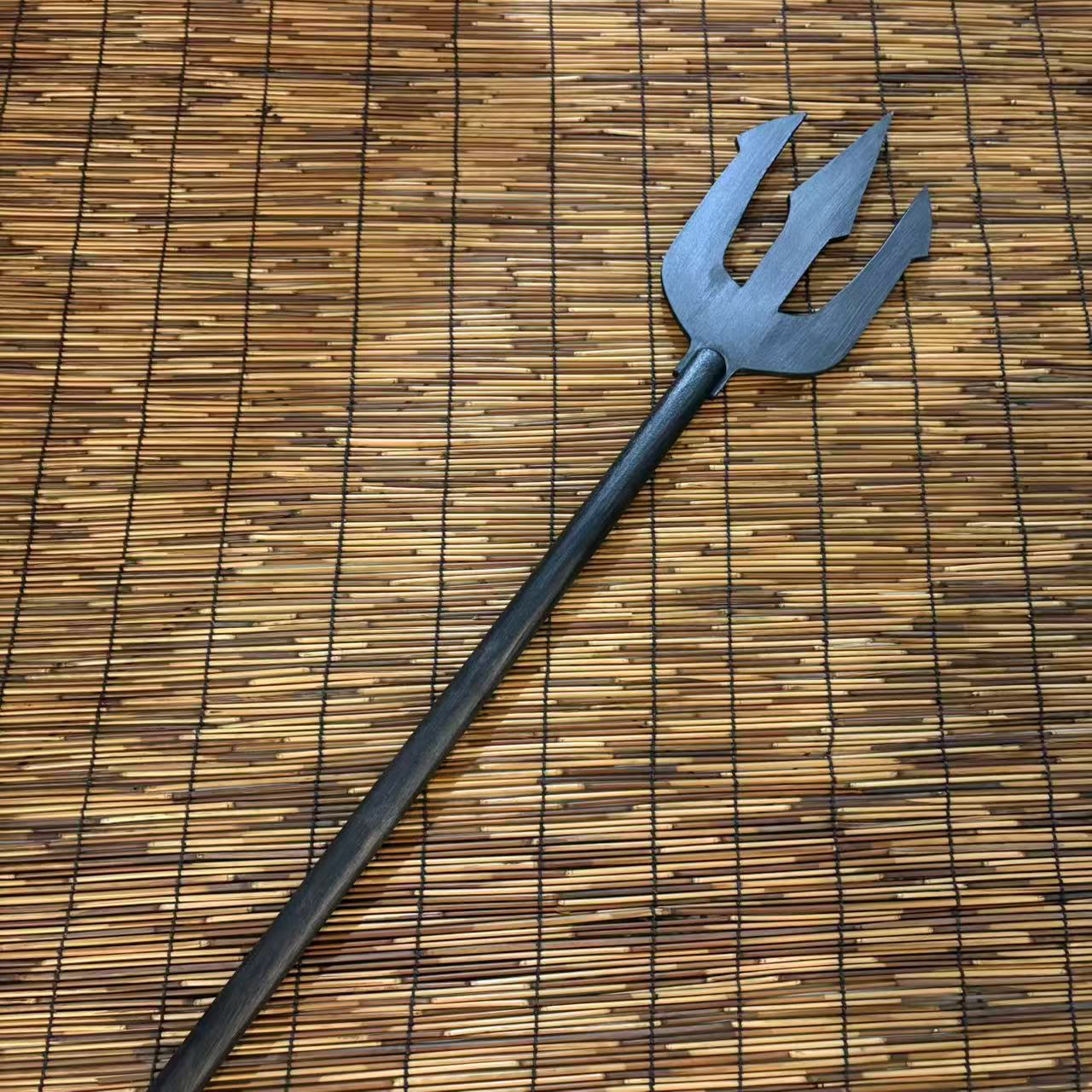 守护甜心月咏歌呗恶魔三叉戟