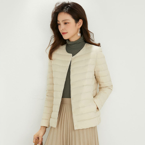 轻薄羽绒服女圆领轻便保暖外套