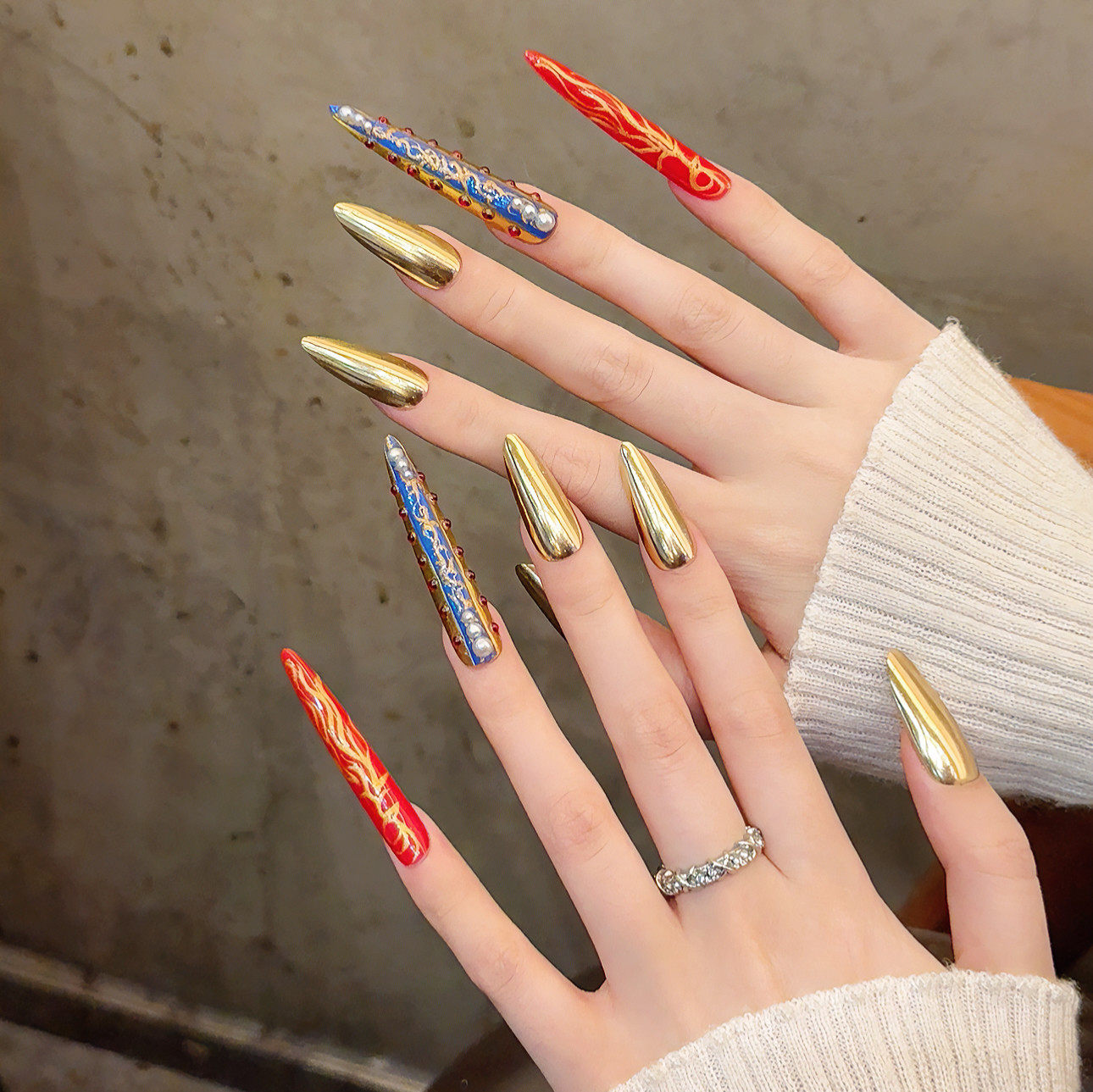 超长水滴纯手工穿戴甲宫廷风金色奢华端护甲级美甲珍珠显白穿戴甲,彩妆/香水/美妆工具,穿戴甲/甲片,淘宝优惠券,粉丝福利购,淘宝优惠卷