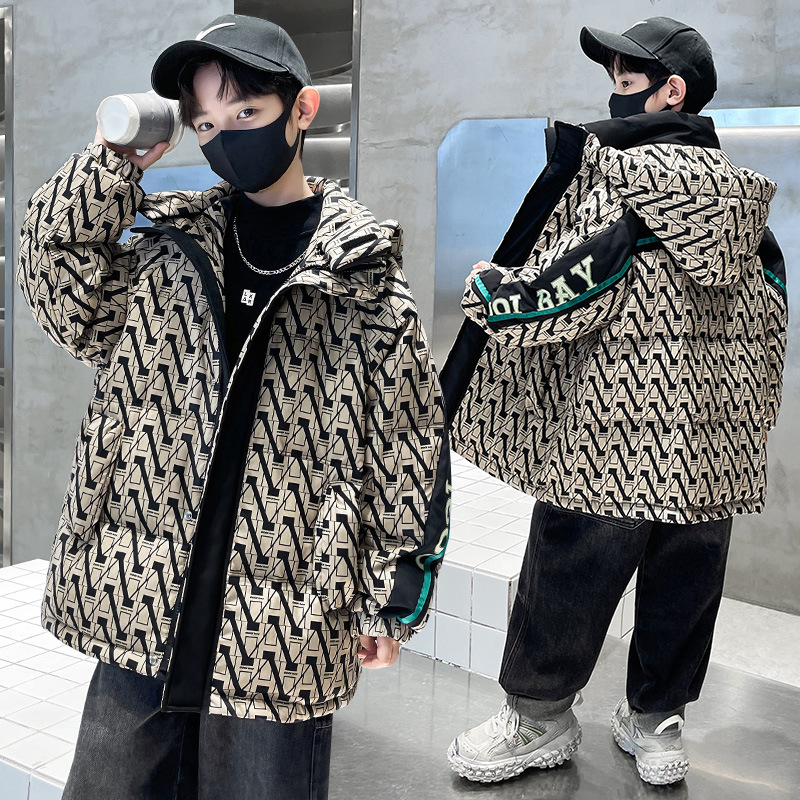 2025新款男童羽绒服白鸭绒加厚洋气中大童时髦外套保暖潮中小学生