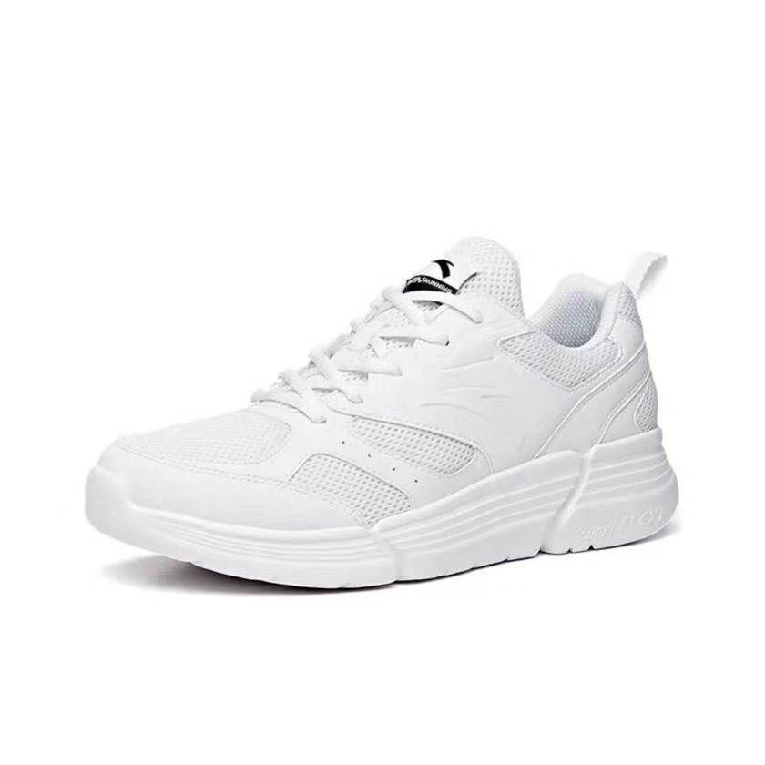 安踏男轻便跑步鞋透气网面小白鞋