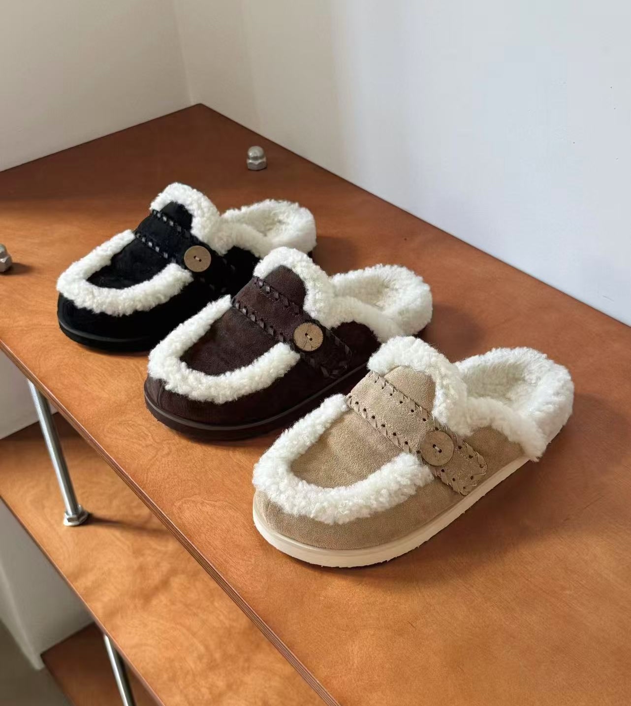 StarKeLa2025新款冬纽扣磨砂面包鞋包头拖半拖一脚蹬毛毛拖女外穿