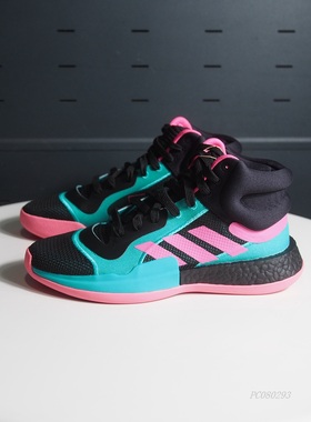 阿迪达斯Marquee Boost 男子中高帮减震透气耐磨防滑篮球鞋EH2373