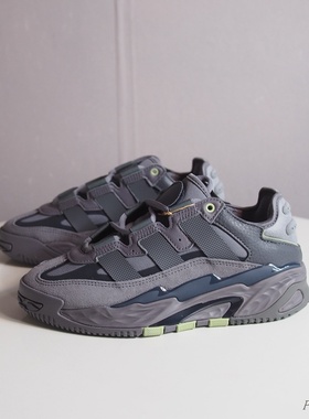 阿迪达斯三叶草NITEBALL女子低帮反毛皮织物透气保暖休闲鞋ID4091