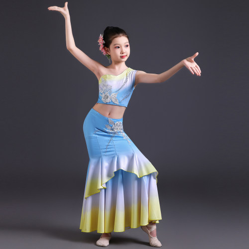 儿童新款傣族舞蹈服彩云之南花儿表演服雨竹林少儿傣族孔雀舞