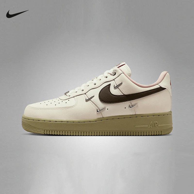 NIKE耐克女鞋空军一号运动鞋 米白棕 AF1四勾低帮板鞋IQ9802-022