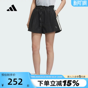 adidas阿迪达斯俏皮褶饰五分裤 KC0019 秋女三条纹黑色梭织短裤