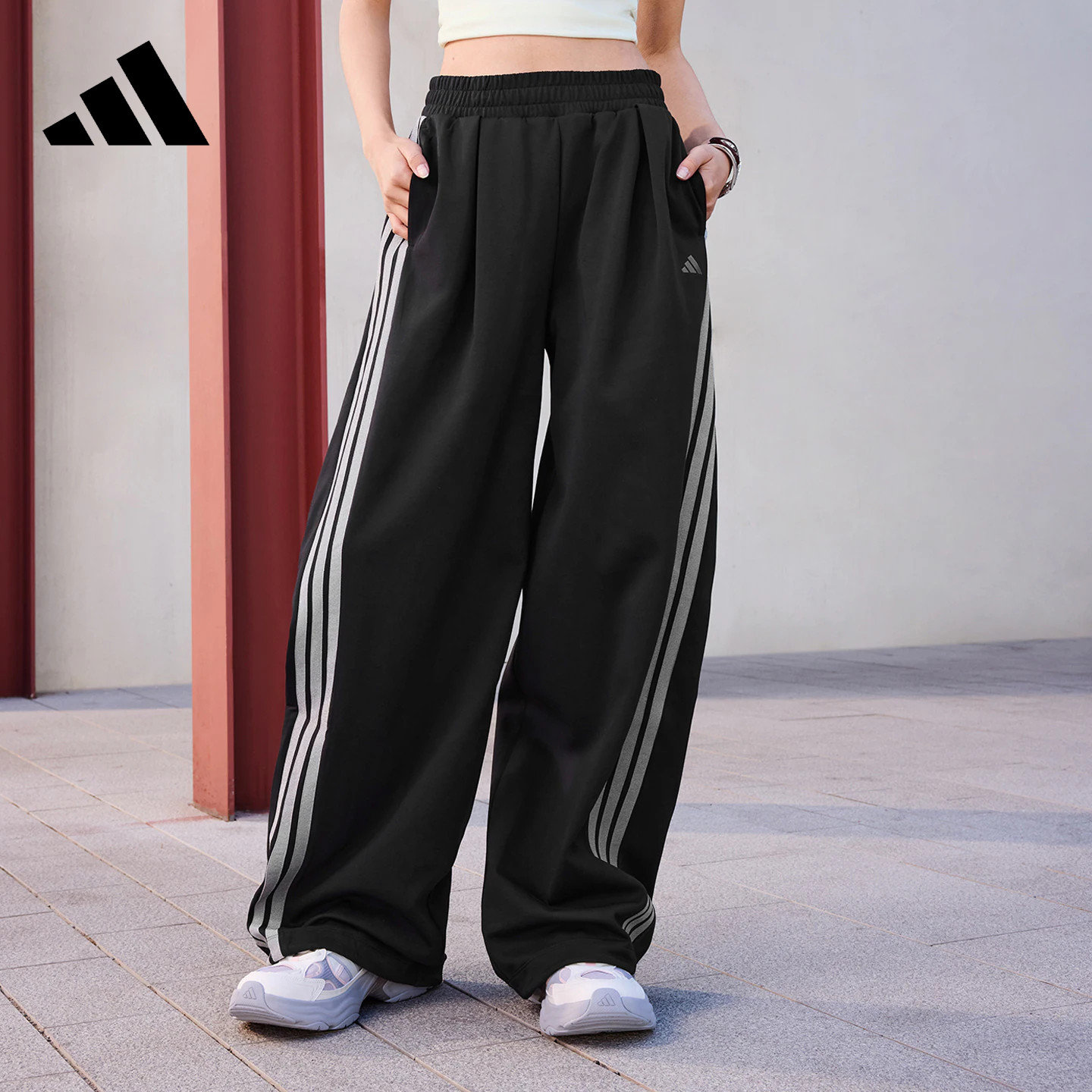 adidas阿迪达斯三条纹舞动系列香蕉裤2026春女针织扭扭长裤KR7594