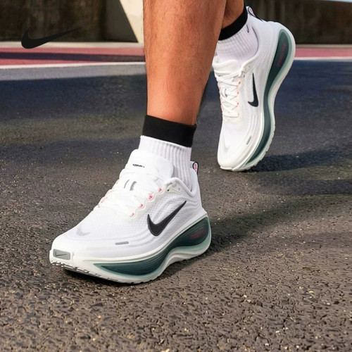 NIKE耐克男鞋超级迈柔VOMERO PLUS缓震回弹公路跑步鞋HV8150-110