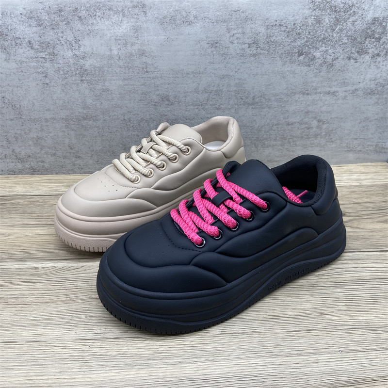 超火爆款面包鞋女新款小白鞋厚底