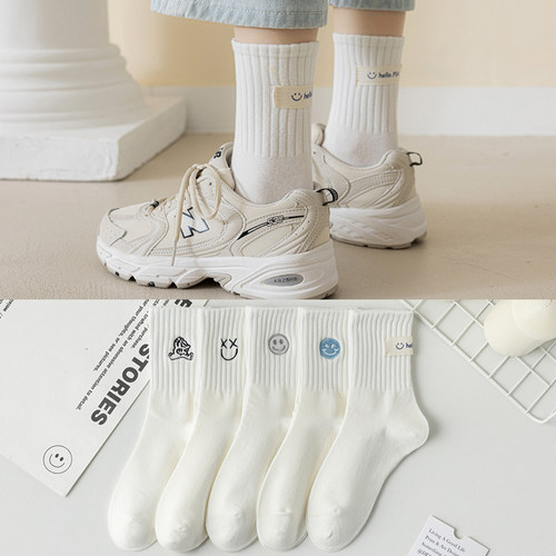 白色袜子女中筒刺绣运动袜