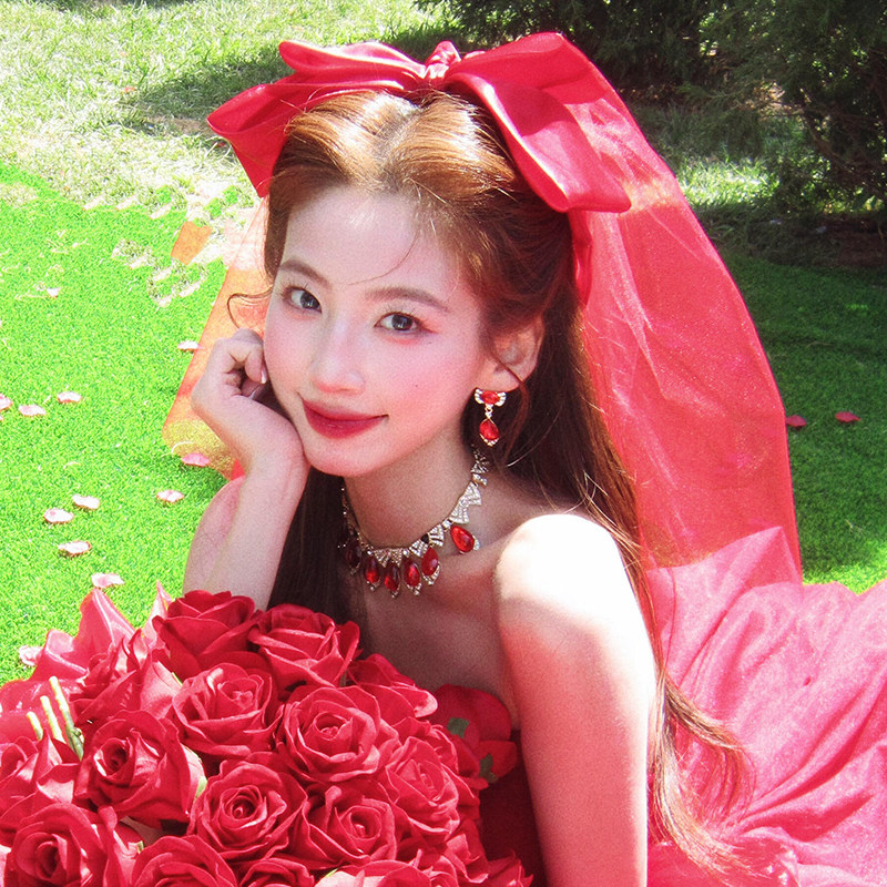 红色蝴蝶结头纱领证求婚新娘敬酒服头饰超仙美高级感百搭拍照道具