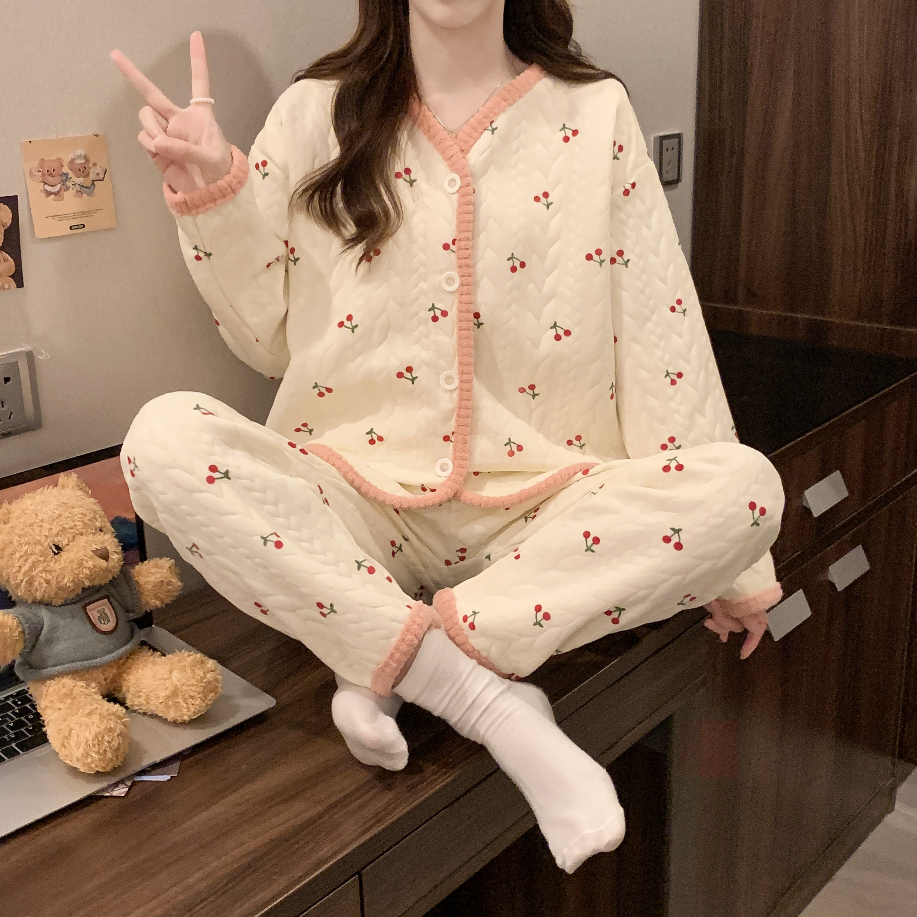 甜美花边小樱桃空气夹棉睡衣少女