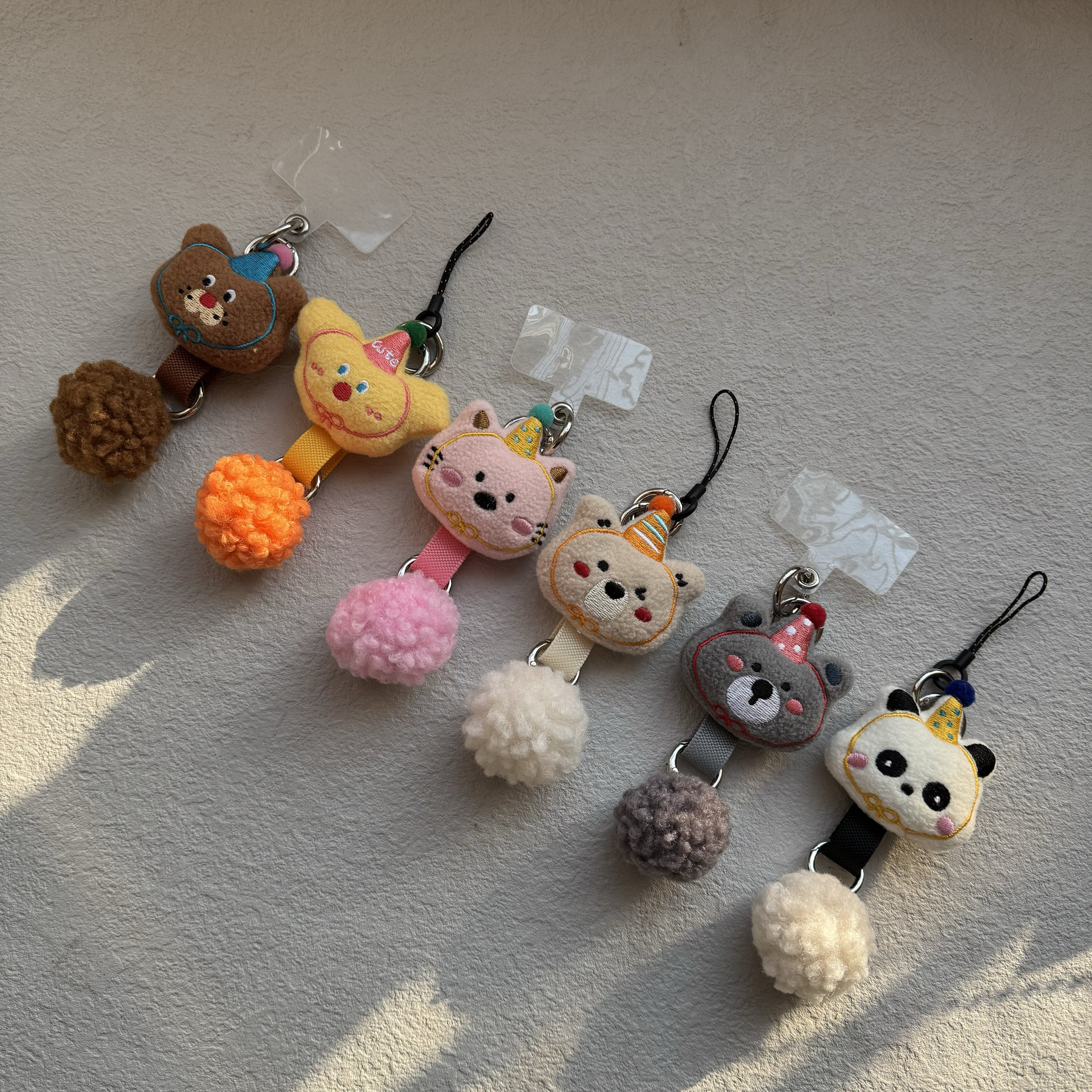 创意三扣多功能可爱礼物毛绒小动物手机壳毛球垫片可拆卸挂件挂饰
