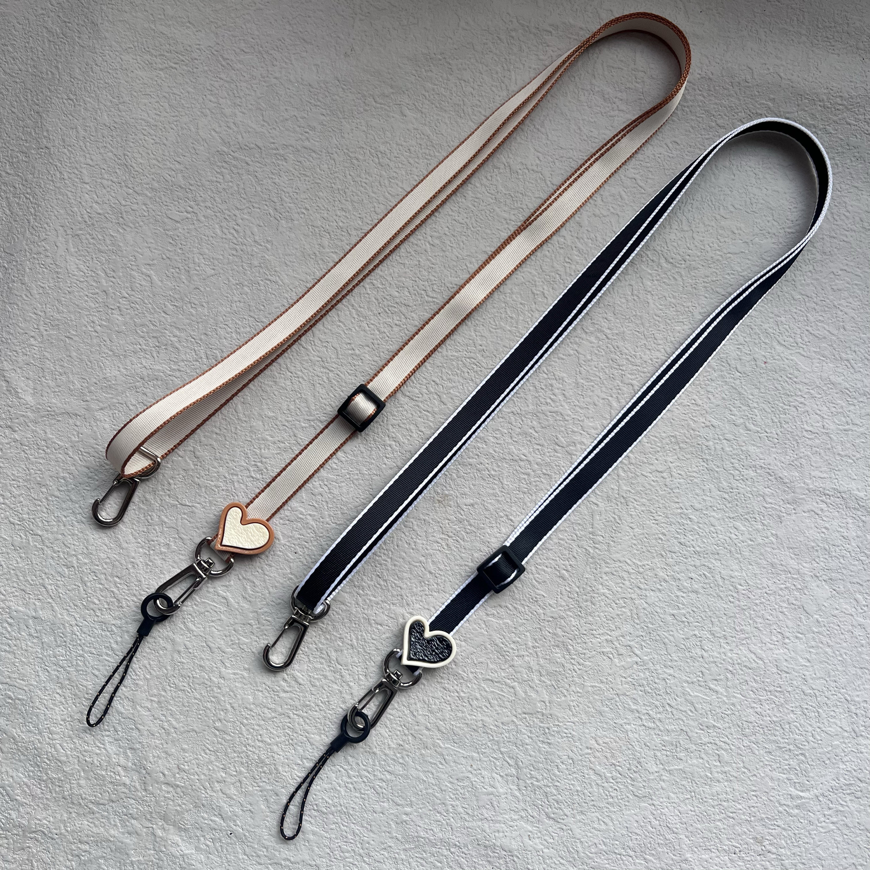 小香风韩版双色爱心手机壳斜背可调节双钩挂脖绳可相机扩音器挂绳