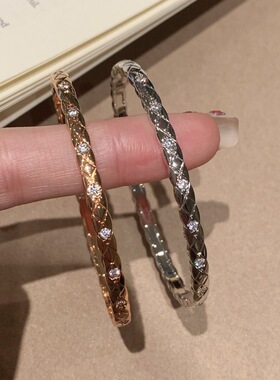 ncland原创设计轻奢感复古菱格纹镶钻钻手环中古小香风时尚优雅