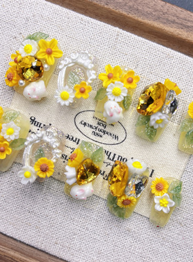 黄色玉兔纯手工穿戴甲中秋节新中杏仁短方款美甲向日葵卡通秋天款