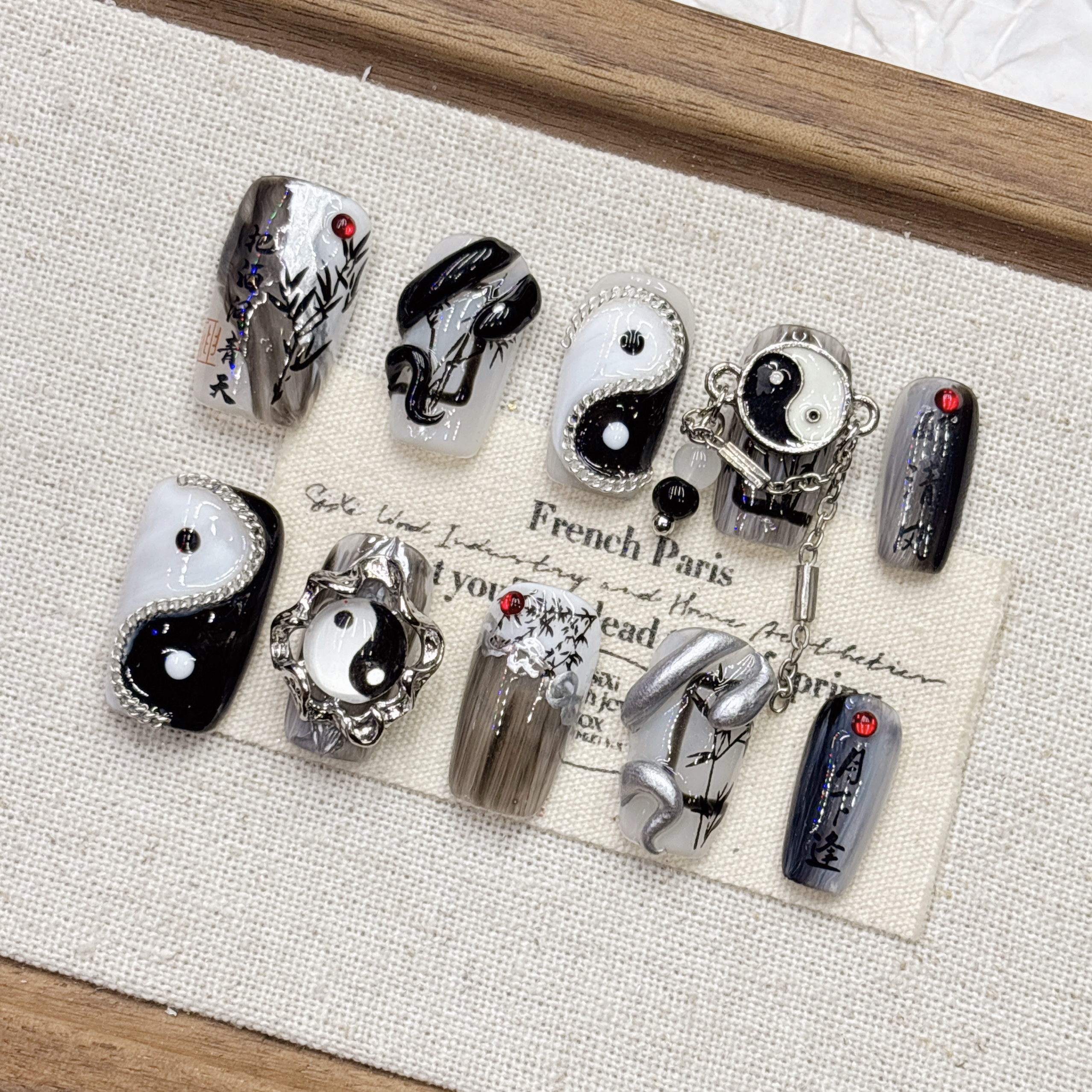 吉祥好运国风新中式太极八卦阵纯手工穿戴甲暗黑短梯方圆山水画款