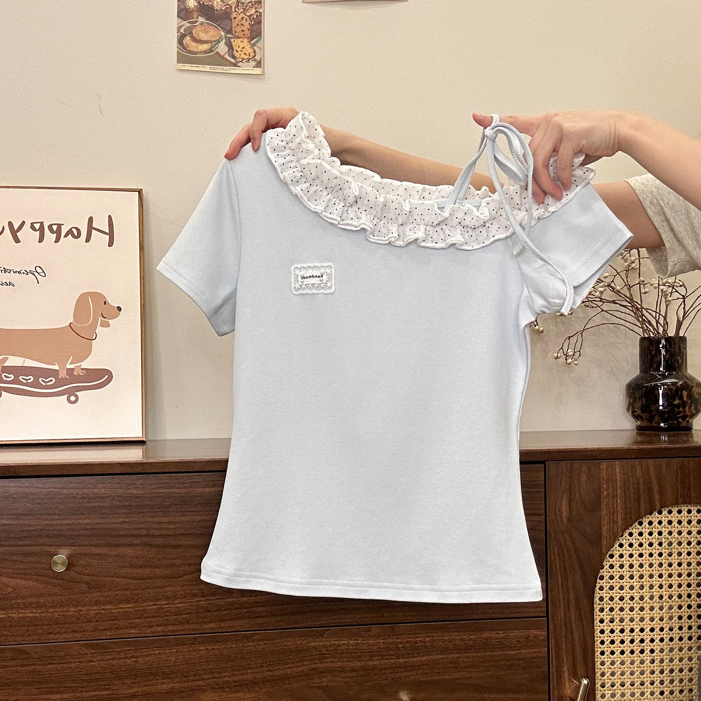 奶油的宇宙 波点捏褶花边绑带斜肩短袖T恤女小清新蓝色修身短上衣