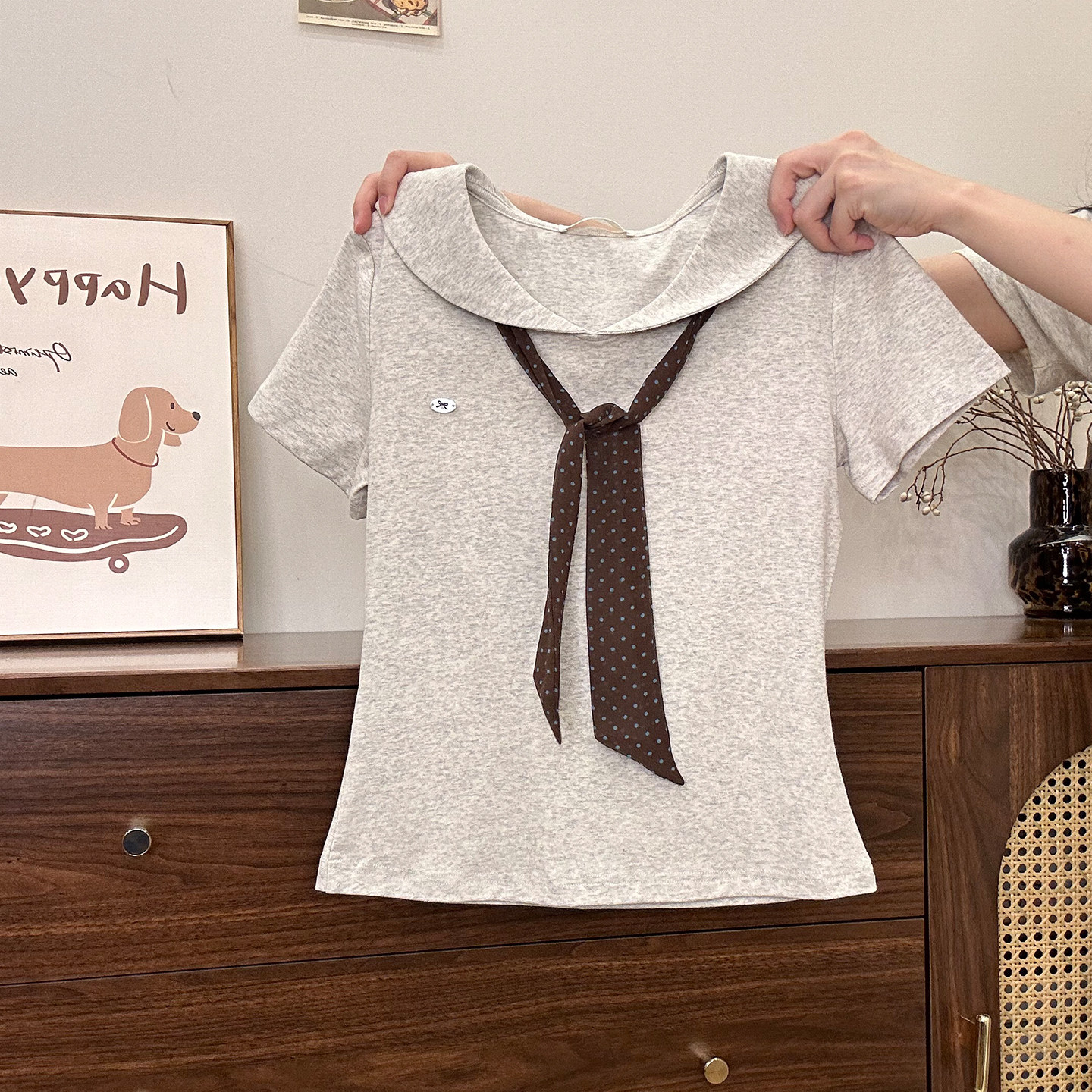 奶油的宇宙 波点绑带海军领正肩短袖T恤女学院风修身短款上衣新款