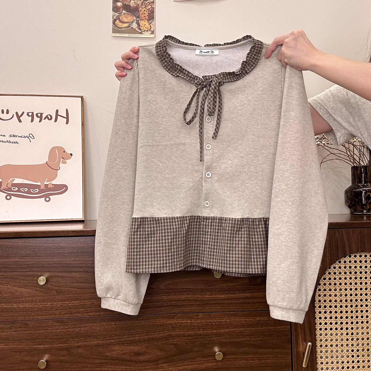 格纹荷叶花边磨毛针织内搭长袖女