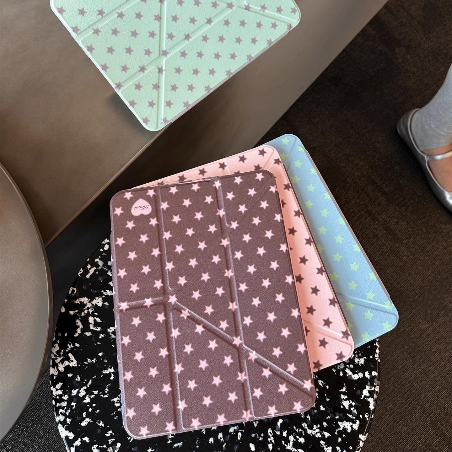 简约ins风撞色五角星适用iPad2024保护套折叠新款Air6/5适用苹果iPad10保护壳平板Pro横竖11寸亚克力女款