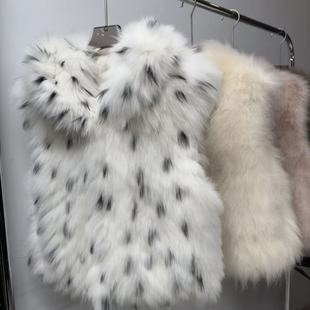 2025新款女装斑点车条狐狸毛马甲年轻时尚连帽保暖显瘦毛毛外套
