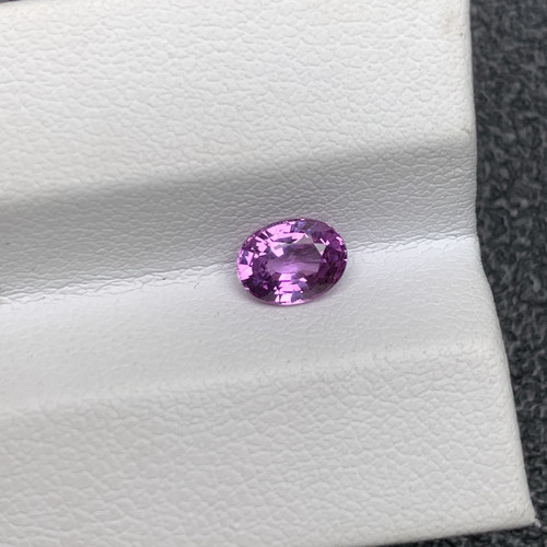 天然无烧蓝宝石裸石1.03克拉晶体干净颜色艳丽明亮戒指戒面火彩好