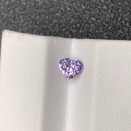 天然无烧蓝宝石裸石1.02克拉颜色艳丽晶体干净戒指戒面裸石全反火