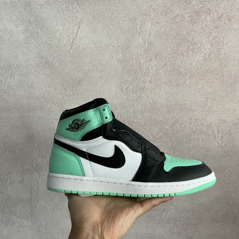 Nike/耐克正品Air Jordan 1 复刻男子运动休闲板鞋DZ5485-130