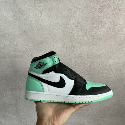 Nike/耐克正品Air Jordan 1 复刻男子运动休闲板鞋DZ5485-130