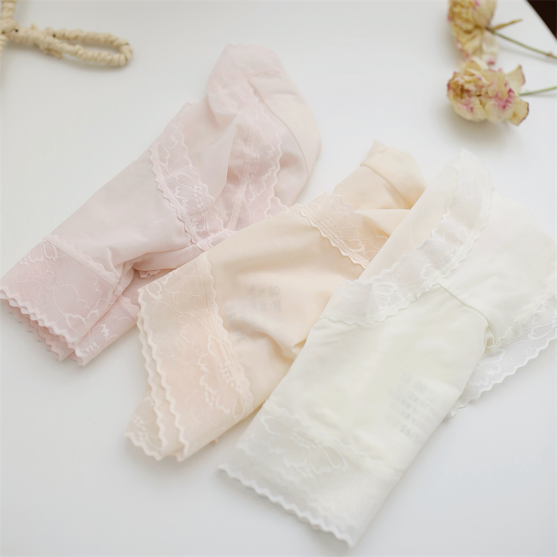 轻薄牛奶丝无痕透气女内裤