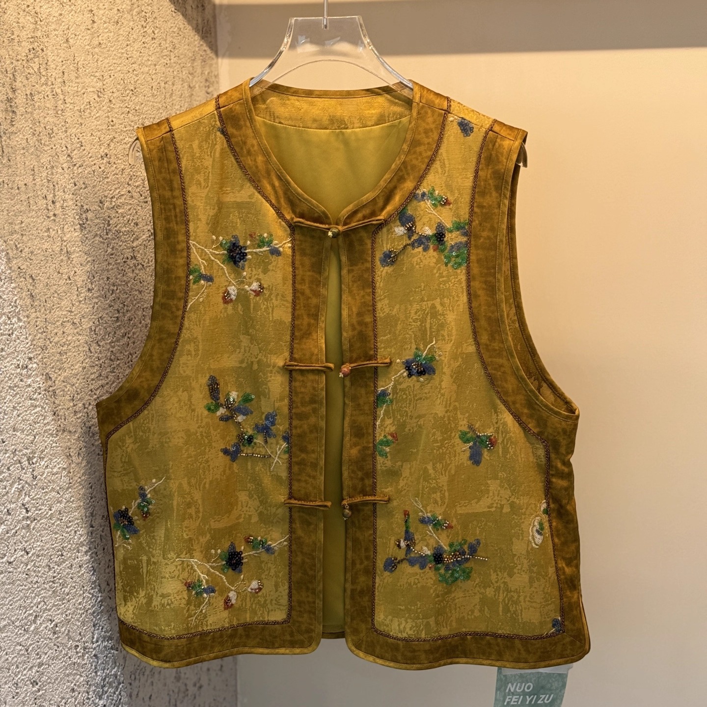 新中式国风高端重工钉珠马甲女