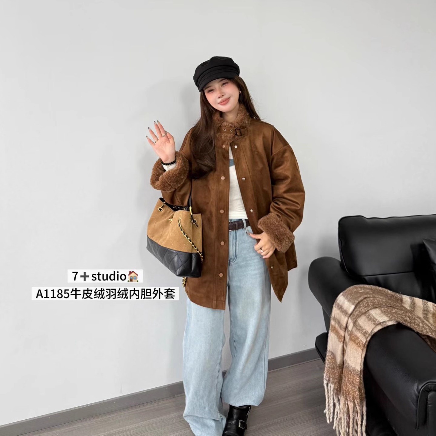 羊羔毛翻领牛皮绒中长款羽绒内胆外套女2025年冬季复古休闲机车服