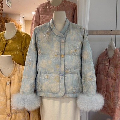 新中式立领磁吸扣重工刺绣羽绒服