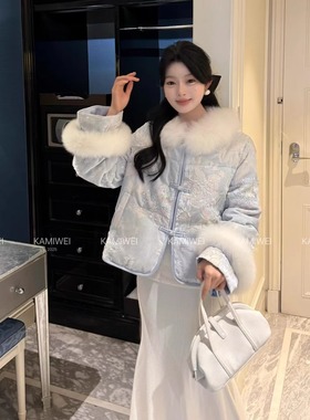 新中式温柔风丝绒刺绣羽绒服女2025冬季狐狸毛圆领盘扣国风短外套