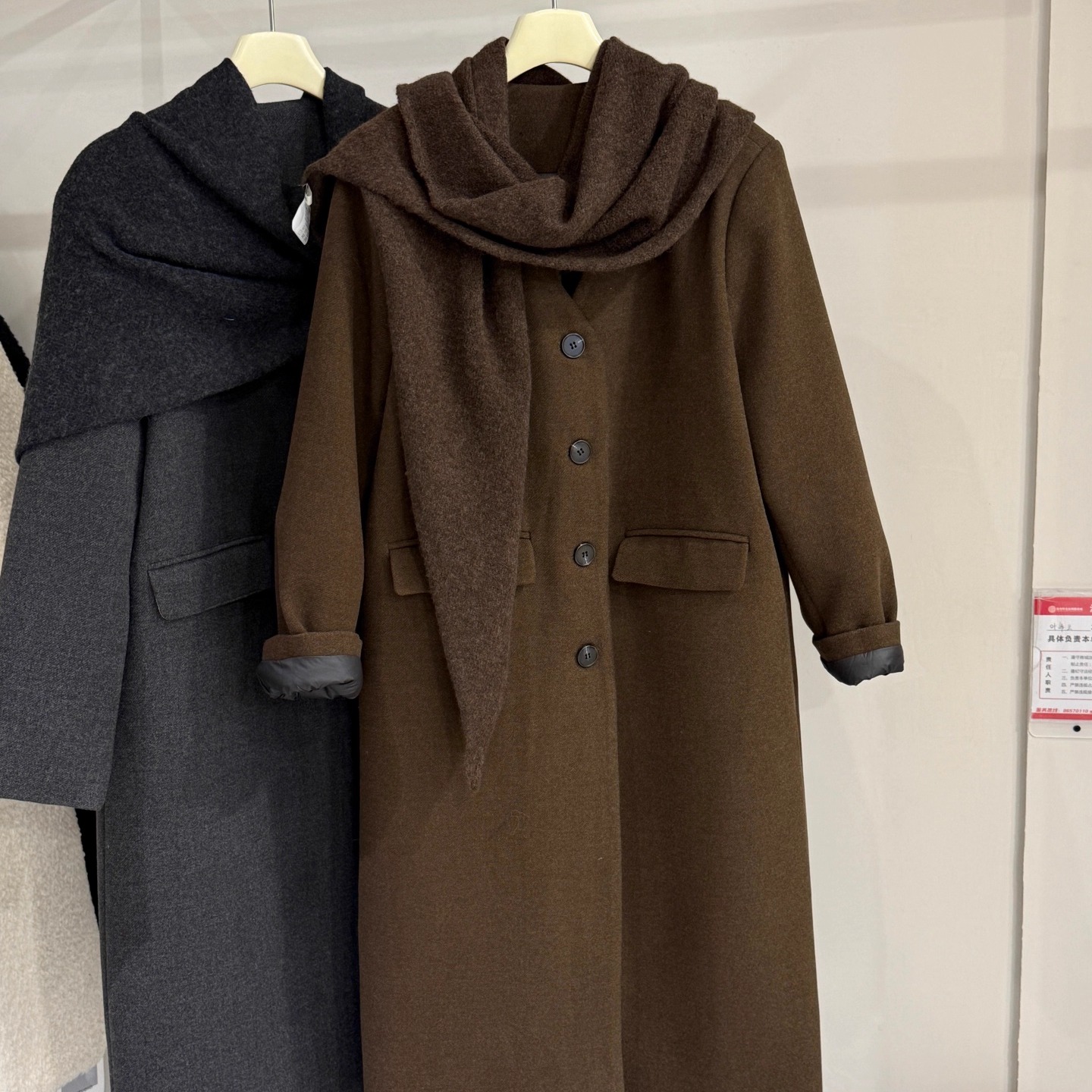 高级感V领长款单排扣呢子大衣女