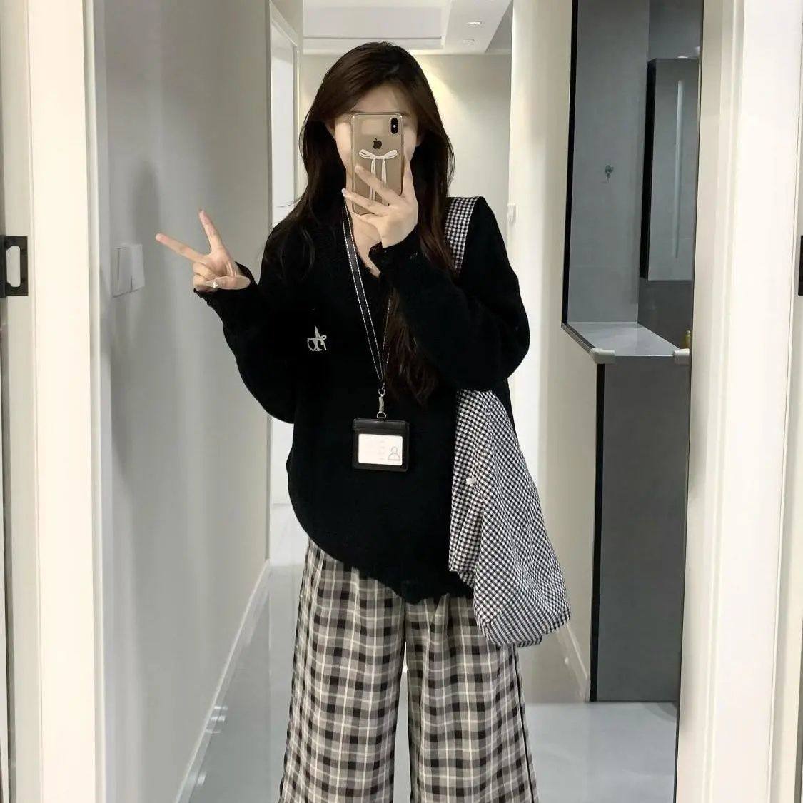 慵懒风黑色毛茸茸v领套头毛衣女学生秋冬宽松显瘦针织衫甜美风