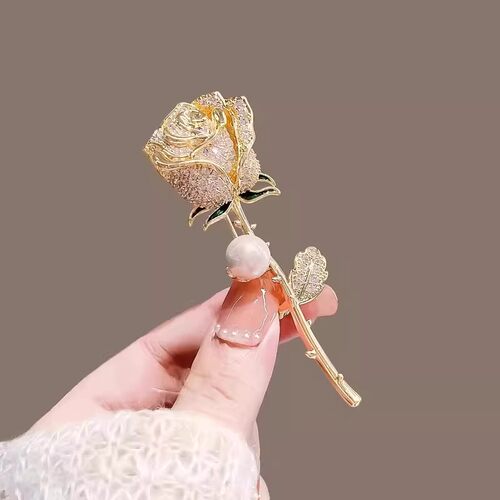 奥特莱斯清仓捡漏珍珠玫瑰胸针