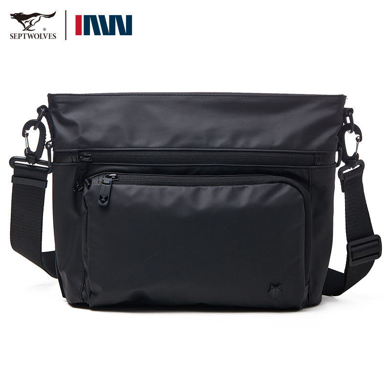 七匹狼男士单肩斜挎包横款黑色防水面料青年潮休闲通勤包便携布包