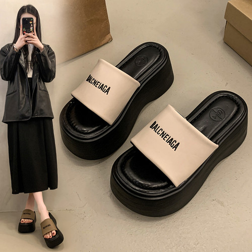 厚底凉拖鞋女2026新款夏季外穿时尚高级感配裙子小个子增高一字拖