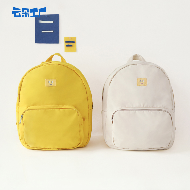 旅行新款轻便休闲纯色学生双肩包