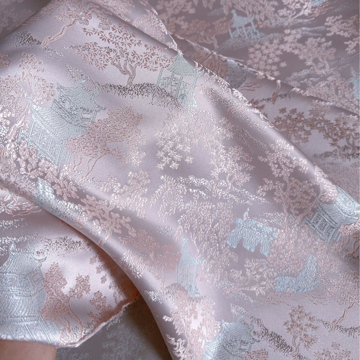 中国风淡粉亭台楼阁仿宋锦提花面料 新中式马甲旗袍裙子女装童装