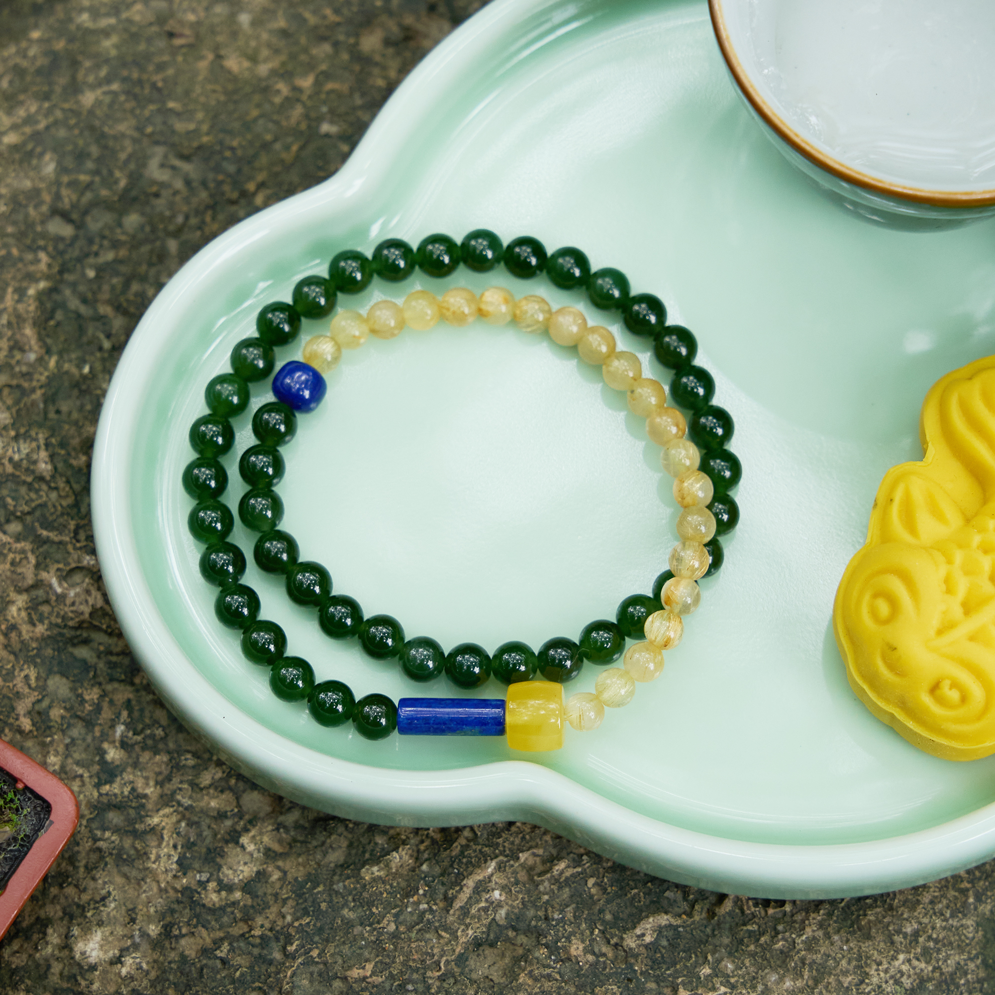 自信/清醒决策蜜蜡发晶双圈手串