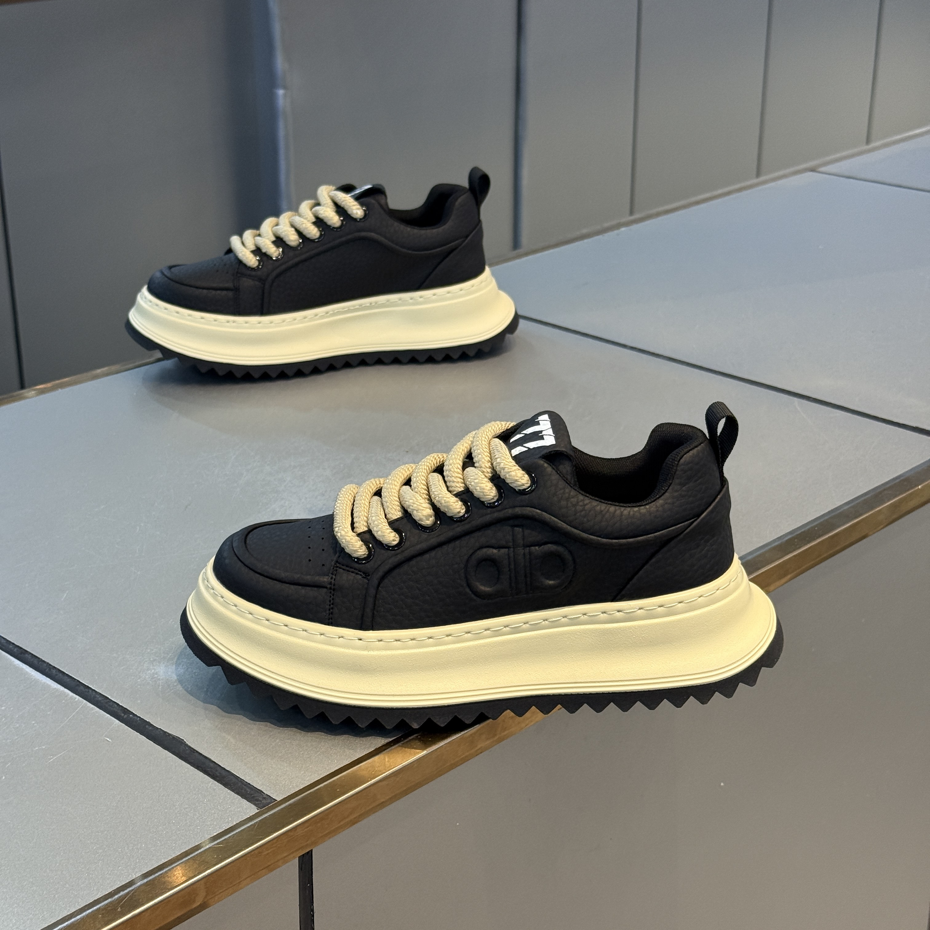 莆田男鞋冬季青少年厚底增高黑色板鞋休闲运动高级感防滑耐磨潮鞋