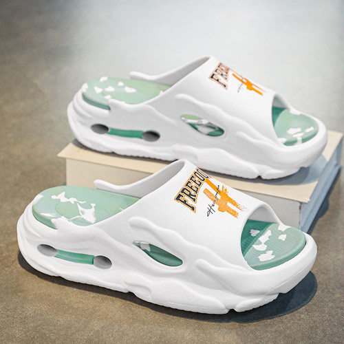 拖鞋男夏季外穿休闲防滑耐磨厚底凉拖沙滩踩屎感户外涉水大码凉鞋