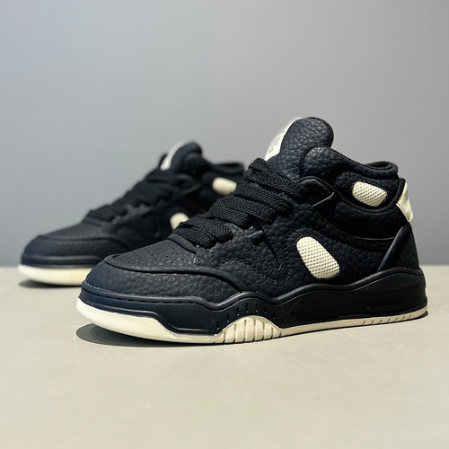 莆田男鞋2025年新款冬季男士百搭运动鞋潮流皮面黑色耐磨休闲板鞋